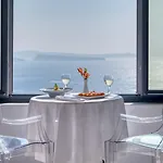 Nostos Apartment *
