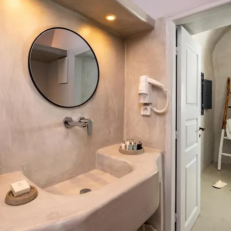 노스토스 아파트먼트 아파트 *