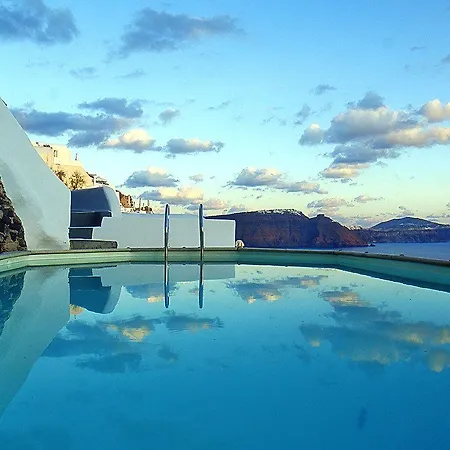 노스토스 아파트먼트 아파트 이아