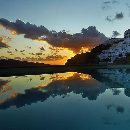 아파트 노스토스 아파트먼트 이아